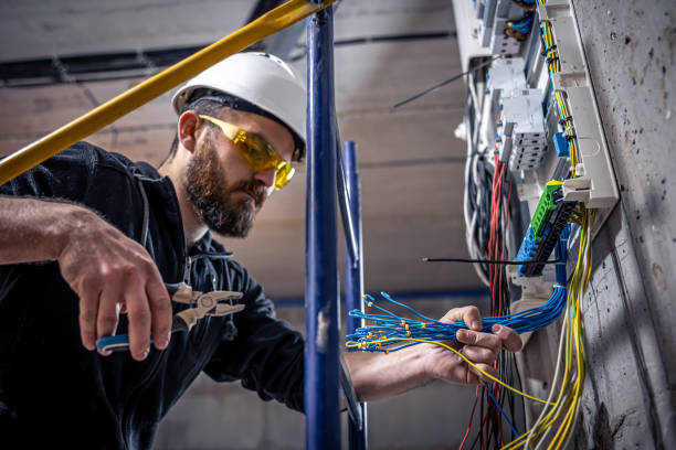Best Emergency Electrical Repair  in North Babylon, NY